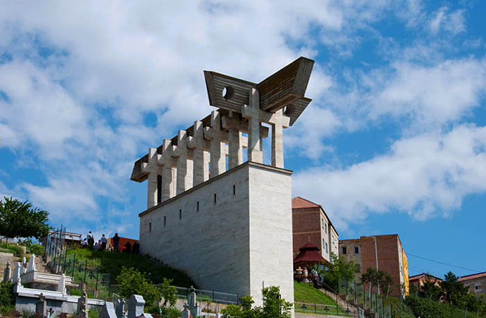 monumentul calvarul aiudului